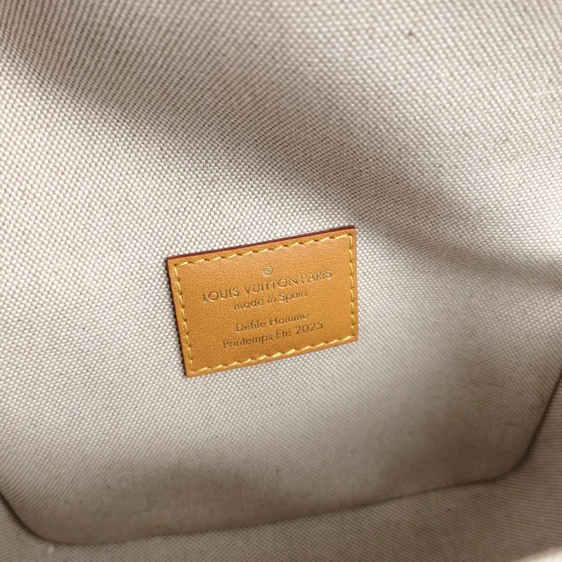 Louis Vuitton Crossbody Bag CARGO Camera Bag Colorblock Mini 23 × 10 × 14 cm — detail view 8 of 11