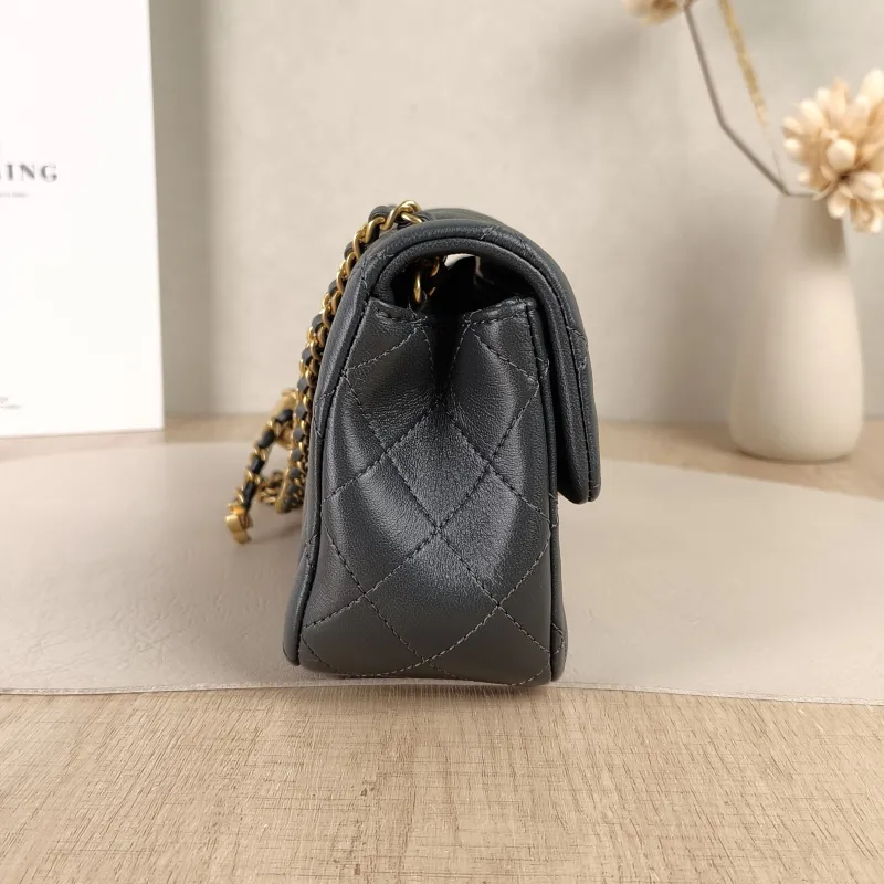 Chanel Crossbody Bag25b c mini Grey Lambskin mini20 × 6 × 12 cm — detail view 7 of 14