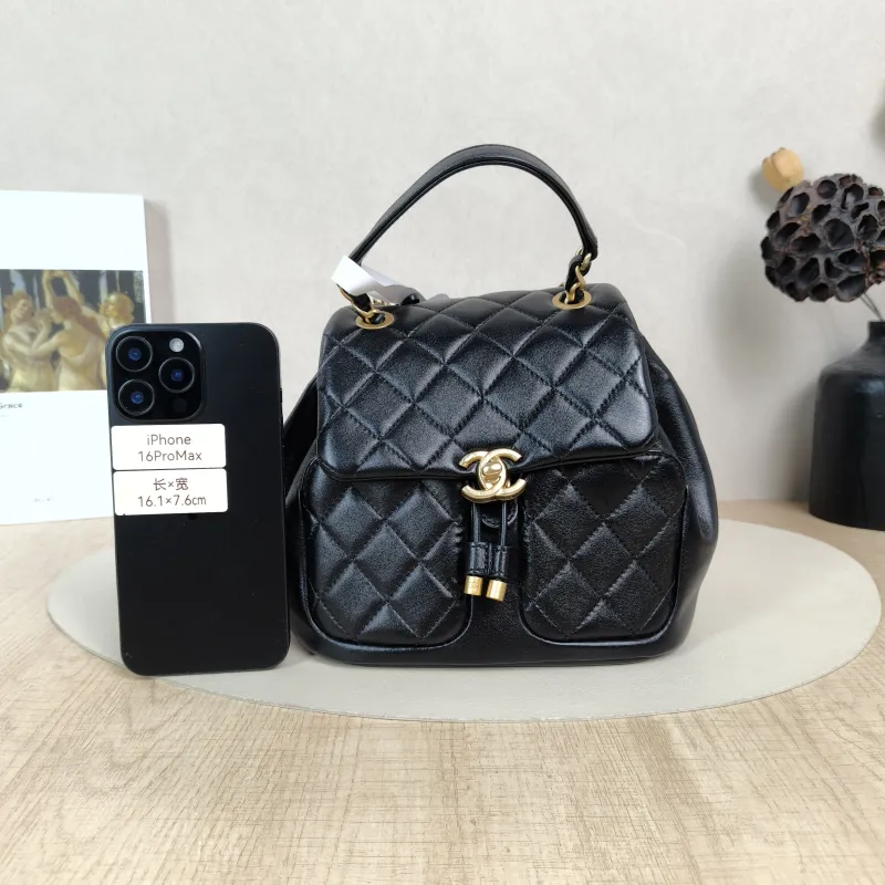 Chanel Crossbody Bag23k Backpack Black Lambskin One Size23 × 12 × 20 cm — cover view 3 of 5