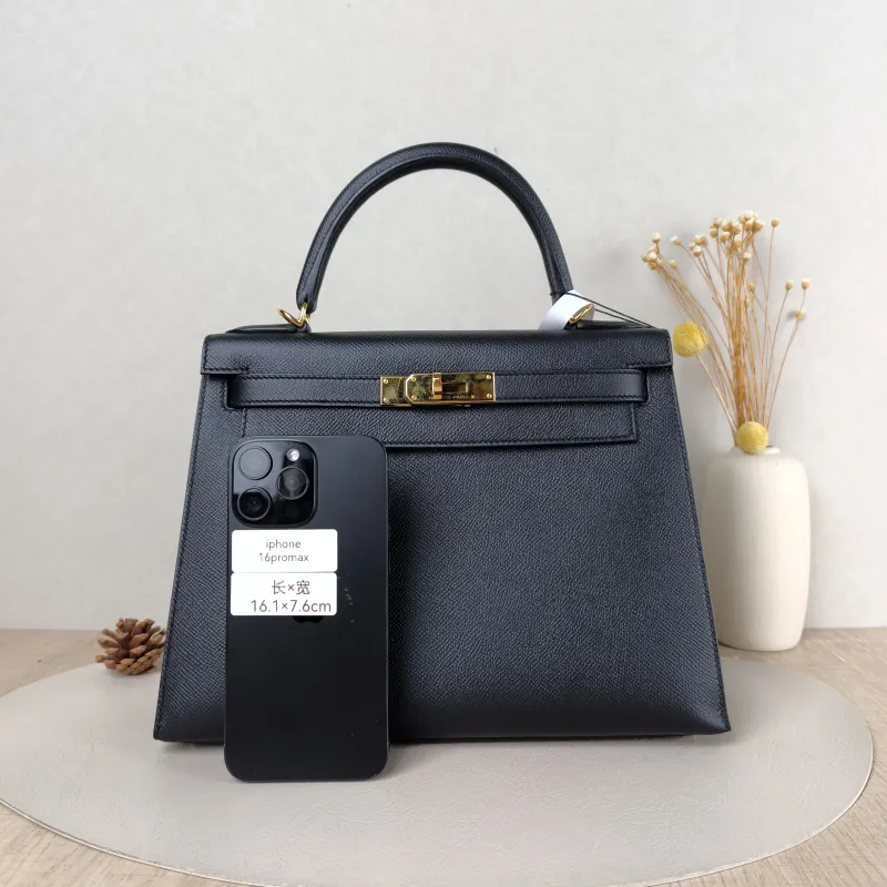 Hermès Shoulder Bag Kelly 28 Gold-Tone Hardware 89Black Epsom Calfskin Medium 28 × 10 × 22 cm C — cover view 3 of 6