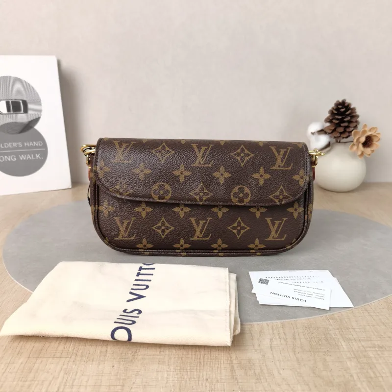 Louis Vuitton Crossbody Bag IVY Monogram PVC Small23.5 × 4.3 × 12 cm — cover view 4 of 6