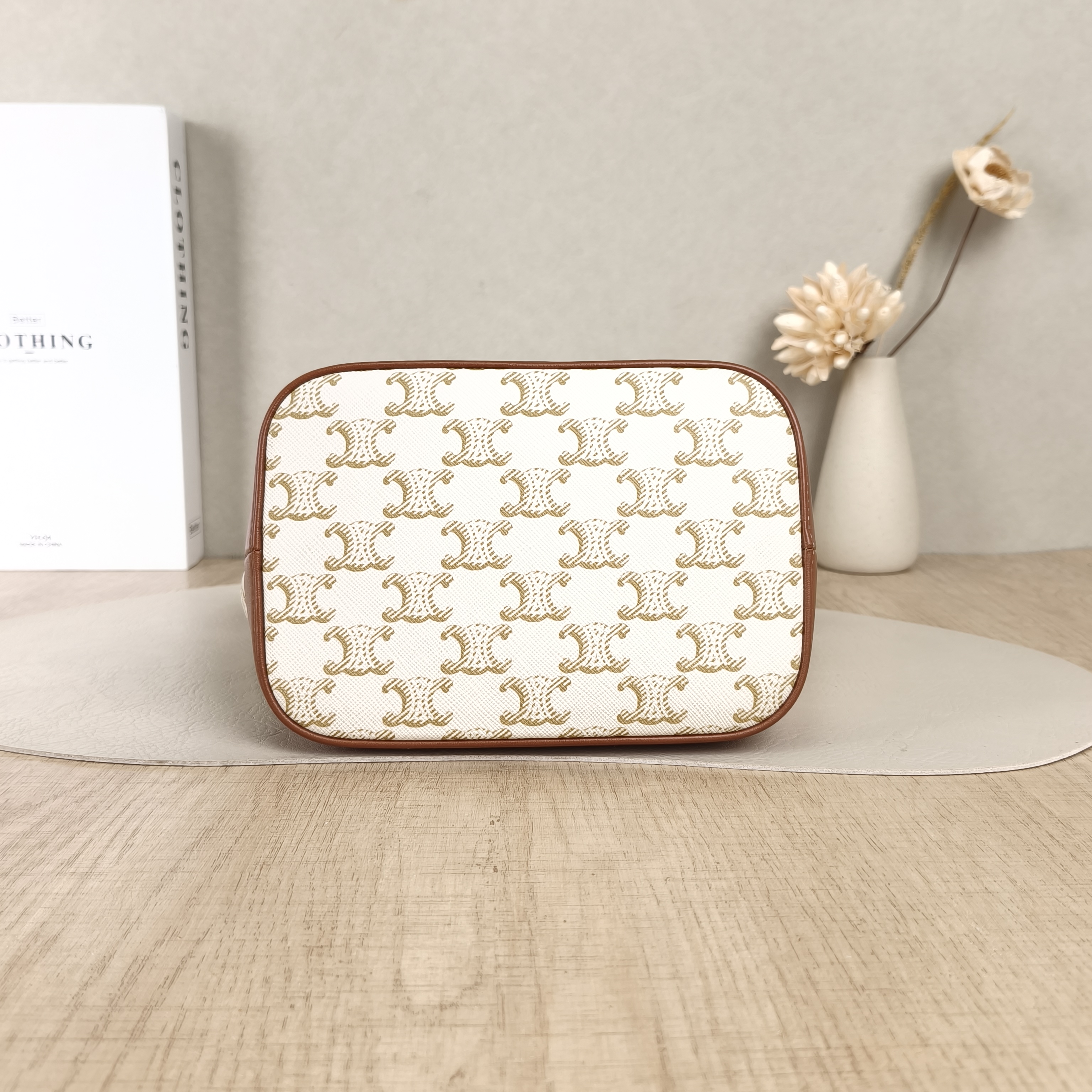 CELINE Crossbody Bag Triomphe Bucket Bag White PVC Small22 × 13 × 26 cm — cover view 5 of 5