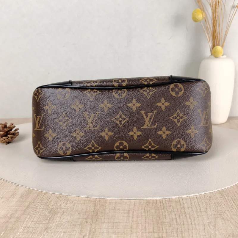 Louis Vuitton Crossbody Bag Boulogne PVC Small 26 × 9.5 × 16 cm — cover view 4 of 5