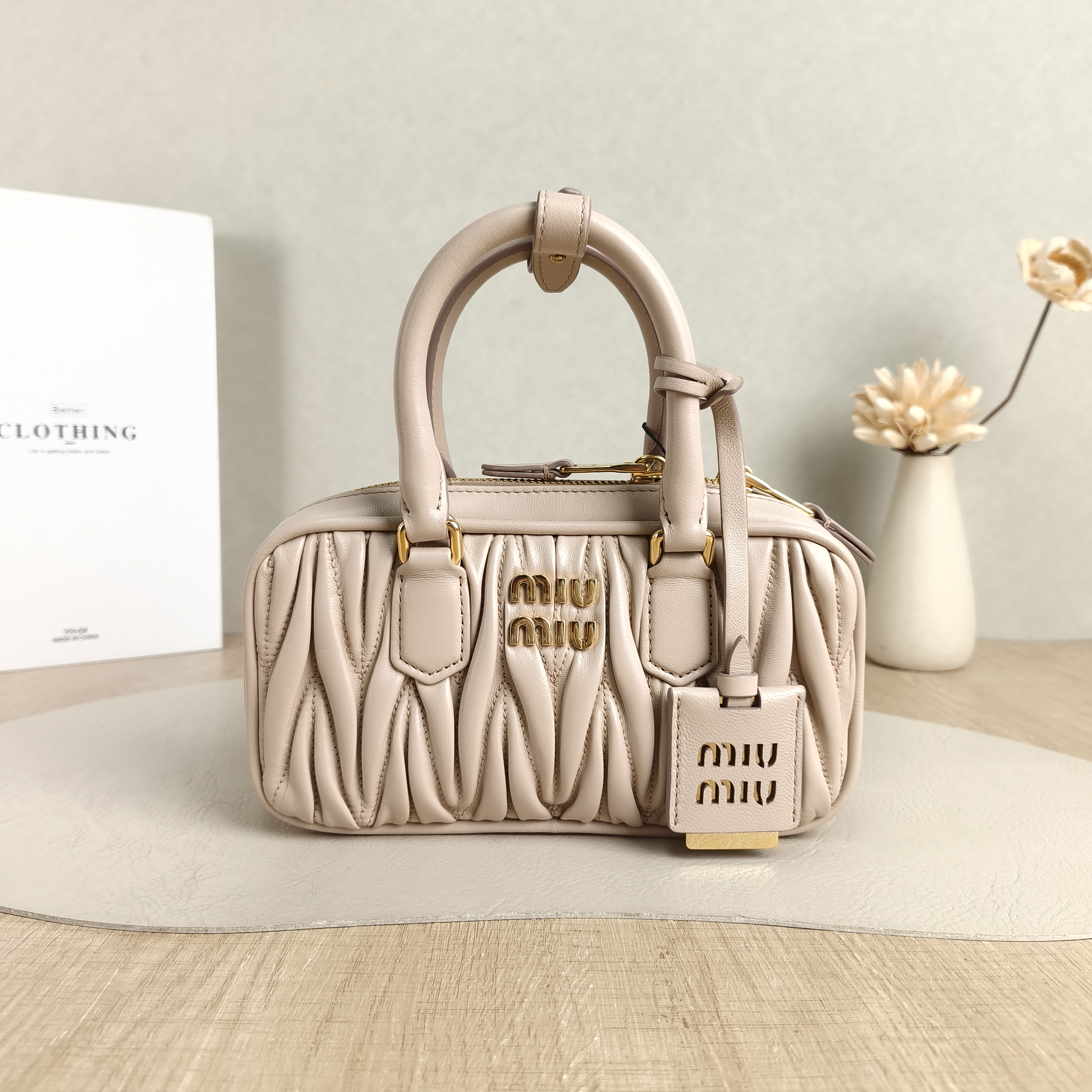 Miumiu Top Handle Bag Arcadie MatelasséCollection Edition Pink Lambskinmini19 × 5 × 10 cm