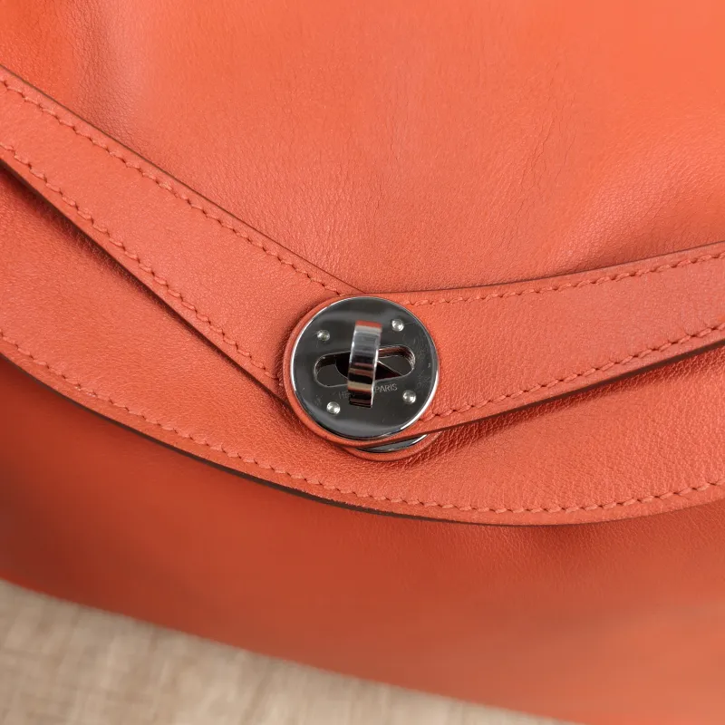 Hermès Crossbody Bag Lindy 30S5 Swift Calfskin30 × 15 × 19 cm — detail view 4 of 11
