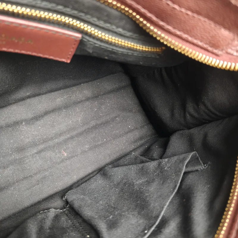 BALENCIAGA Crossbody Bag Classic City Red Lambskin Small30 × 10 × 21 cm — detail view 12 of 12