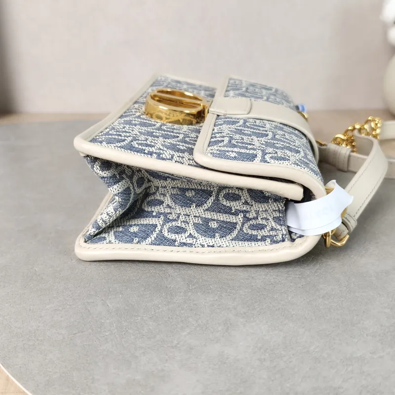 DIOR Crossbody Bag 30 Montaigne East-West 30 Blue Beige Calfskin，Canvas Small 21 × 6 × 12 cm — detail view 10 of 11