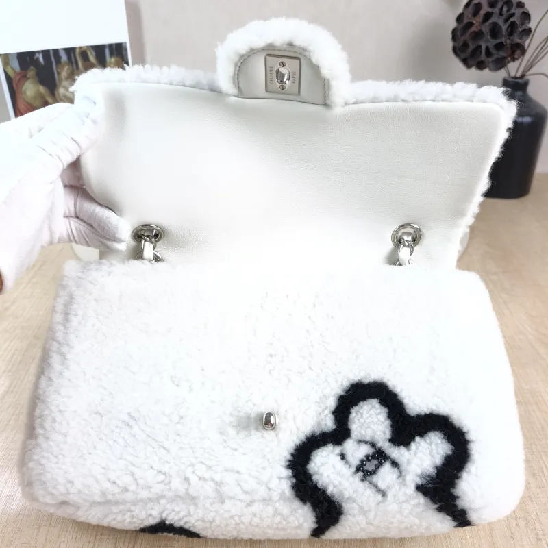 Chanel Shoulder Bag Editioncf Wool One Size 27 × 7 × 16.5 cm — detail view 5 of 13