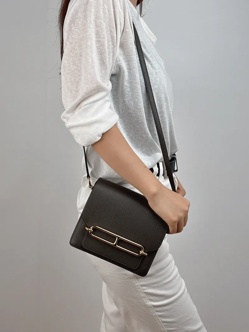 Hermès Crossbody Bag Roulis 19 C6 Green Evercolor Calfskin Mini 18 × 6 × 15 cm Y — on-model view 1 of 2