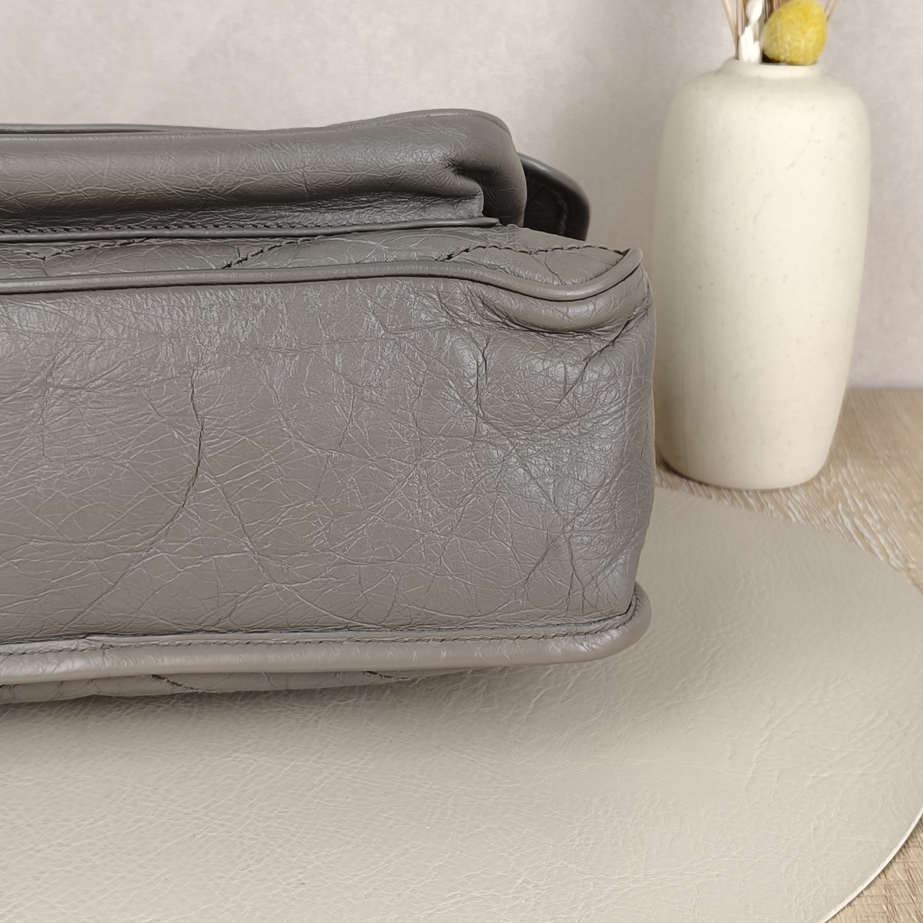 SAINT LAURENT niki Medium Grey Calfskin · 28 × 8.5 × 20 cm — cover view 5 of 8