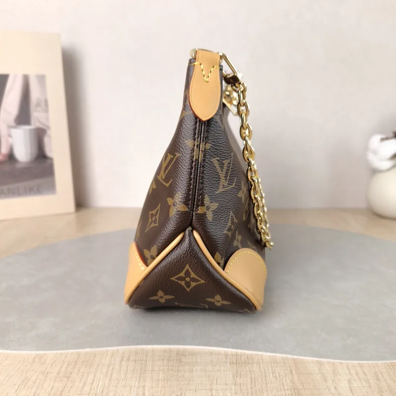 Louis Vuitton Crossbody Bag Boulogne PVC Small 26 × 9.5 × 16 cm — detail view 11 of 12