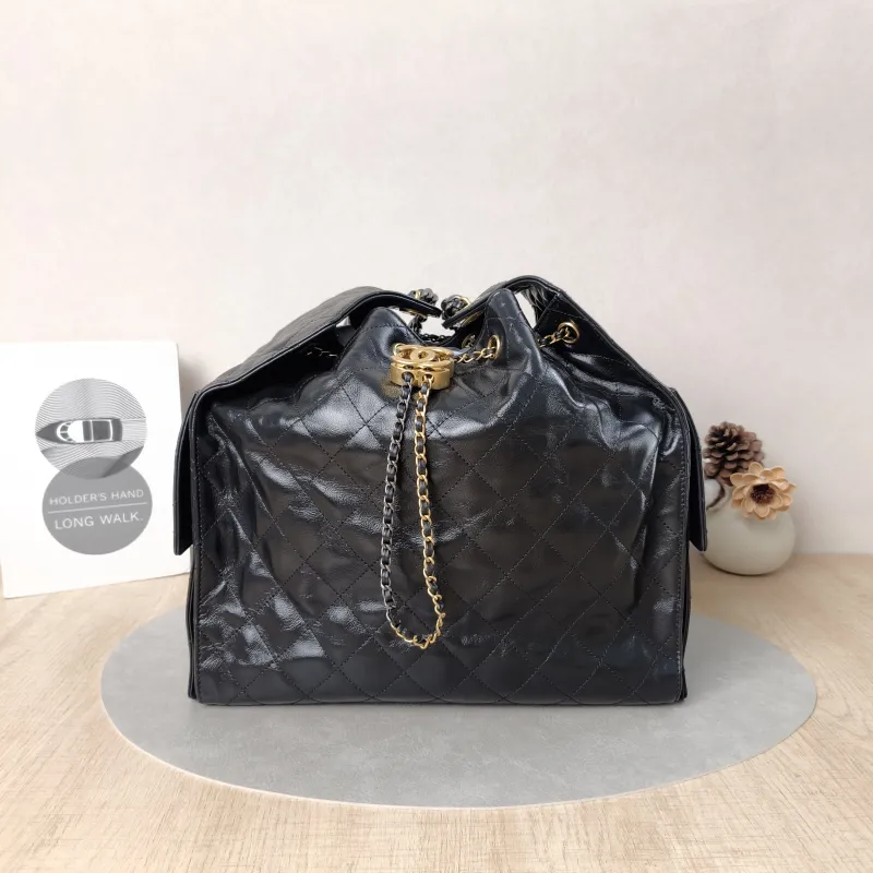 Chanel Shoulder Bag25Bag Black Waxed Leather Calfskin Medium30 × 15 × 40 cm