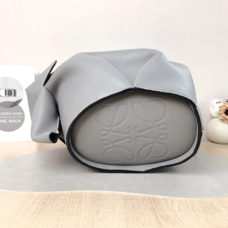 LOEWE Shoulder Bag Grey Calfskin Large 36 × 26.5 × 22 cm — cover view 4 of 7