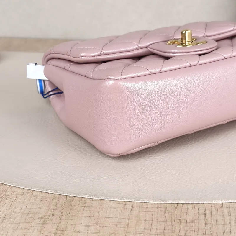 Chanel Crossbody Bag24p Pearl Pink Lambskinmini17 × 5 × 13 cm — detail view 11 of 15