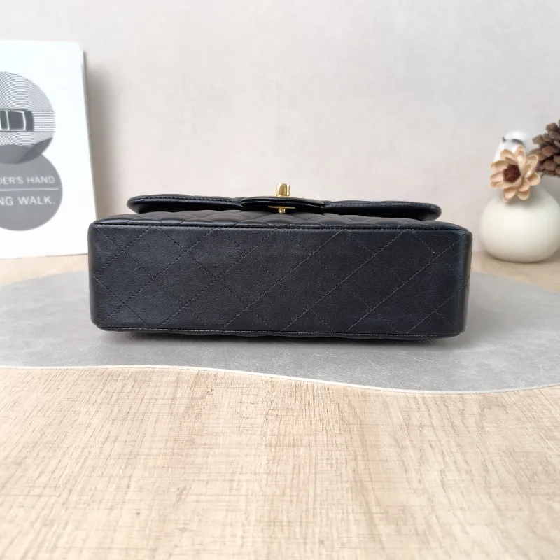 Chanel Crossbody Bag Classic Flap CF Black Lambskin Small23 × 6 × 14.5 cm — cover view 3 of 5