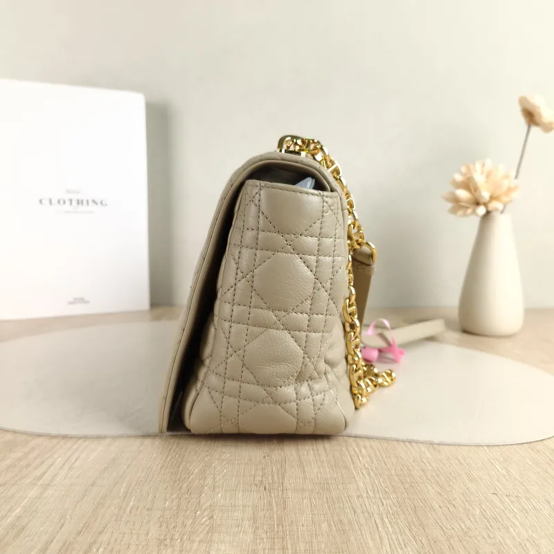 DIOR Shoulder Bag Caro Chain Bag Taupe Calfskin Large 28.5 × 10 × 17.5 cm — detail view 6 of 10
