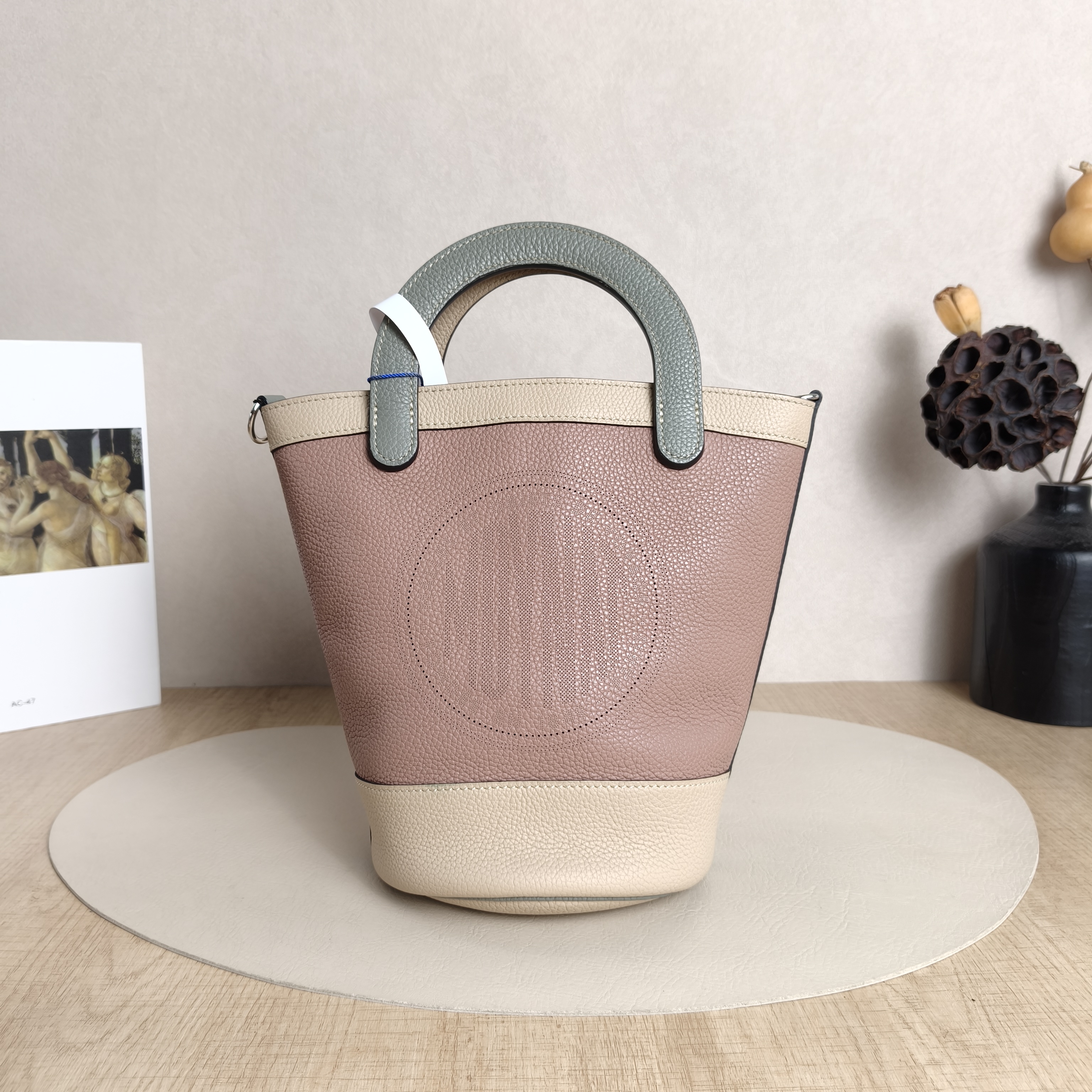 Moynat Crossbody Bag Top Handle Crossbody Bag Colorblock Grained Calfskin 14 × 14 × 21.5 cm