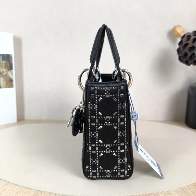 DIOR Crossbody Bag Lady Lady Dior Bag Black mini17 × 7 × 15 cm — detail view 8 of 13