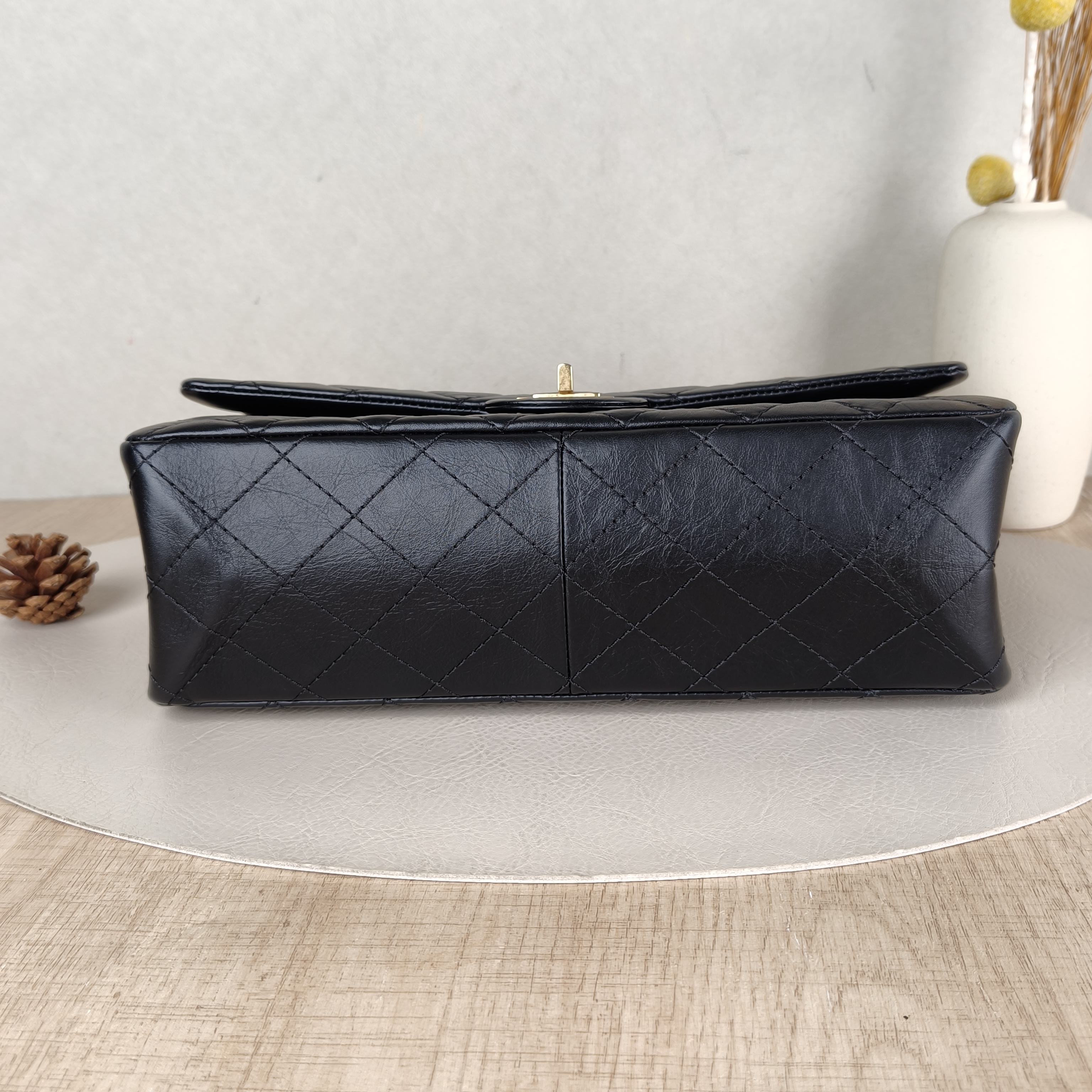 Chanel Shoulder Bag2.55Black Calfskin Medium28 × 7.5 × 19.5 cm — cover view 4 of 5