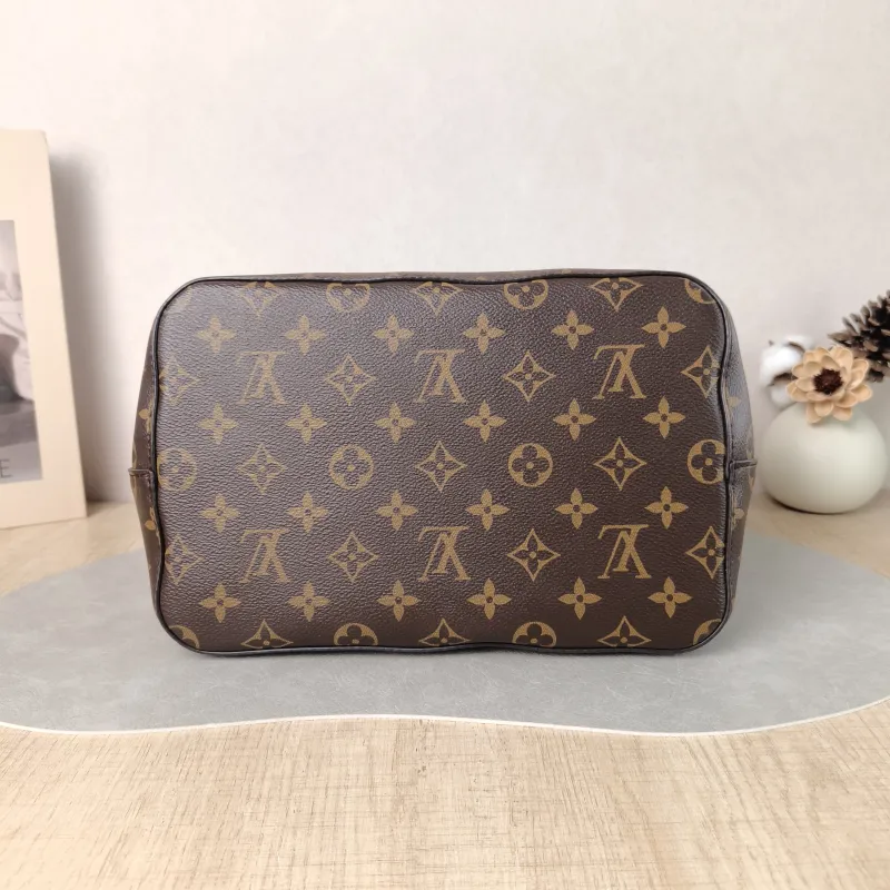 Louis Vuitton Shoulder Bag NÉONOÉ Bucket Bag Black PVC Medium 26 × 17.5 × 26 cm — cover view 2 of 5