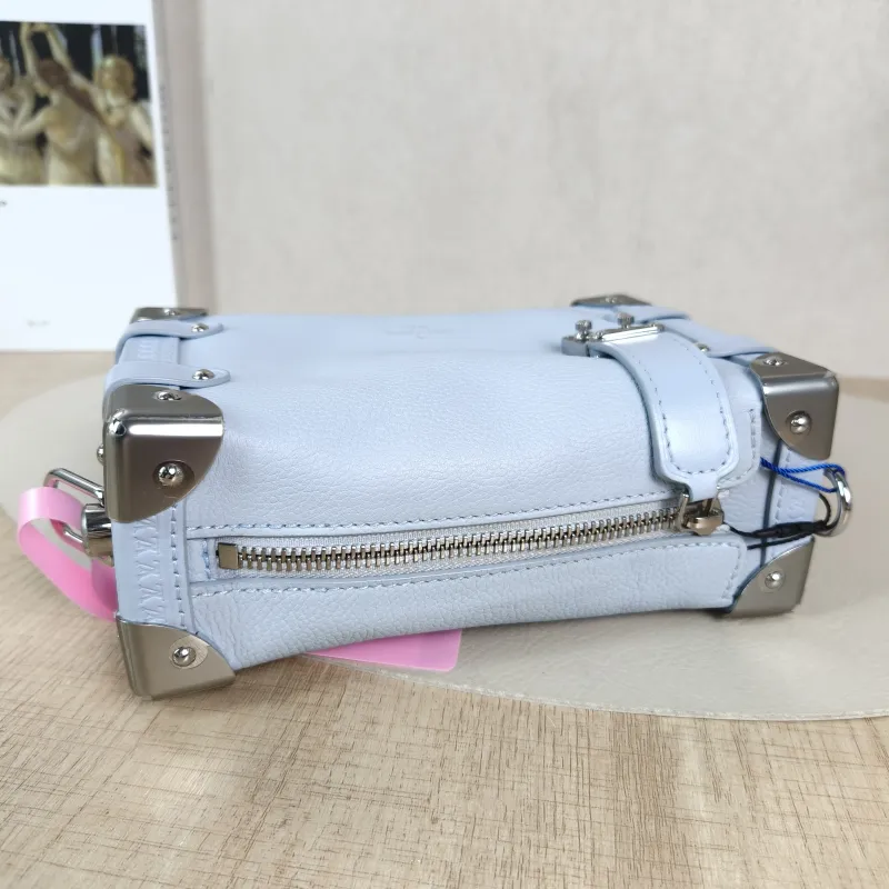 Louis Vuitton Crossbody Bag Side Trunk Box Blue Calfskin Small18 × 8 × 12.5 cm — detail view 4 of 10