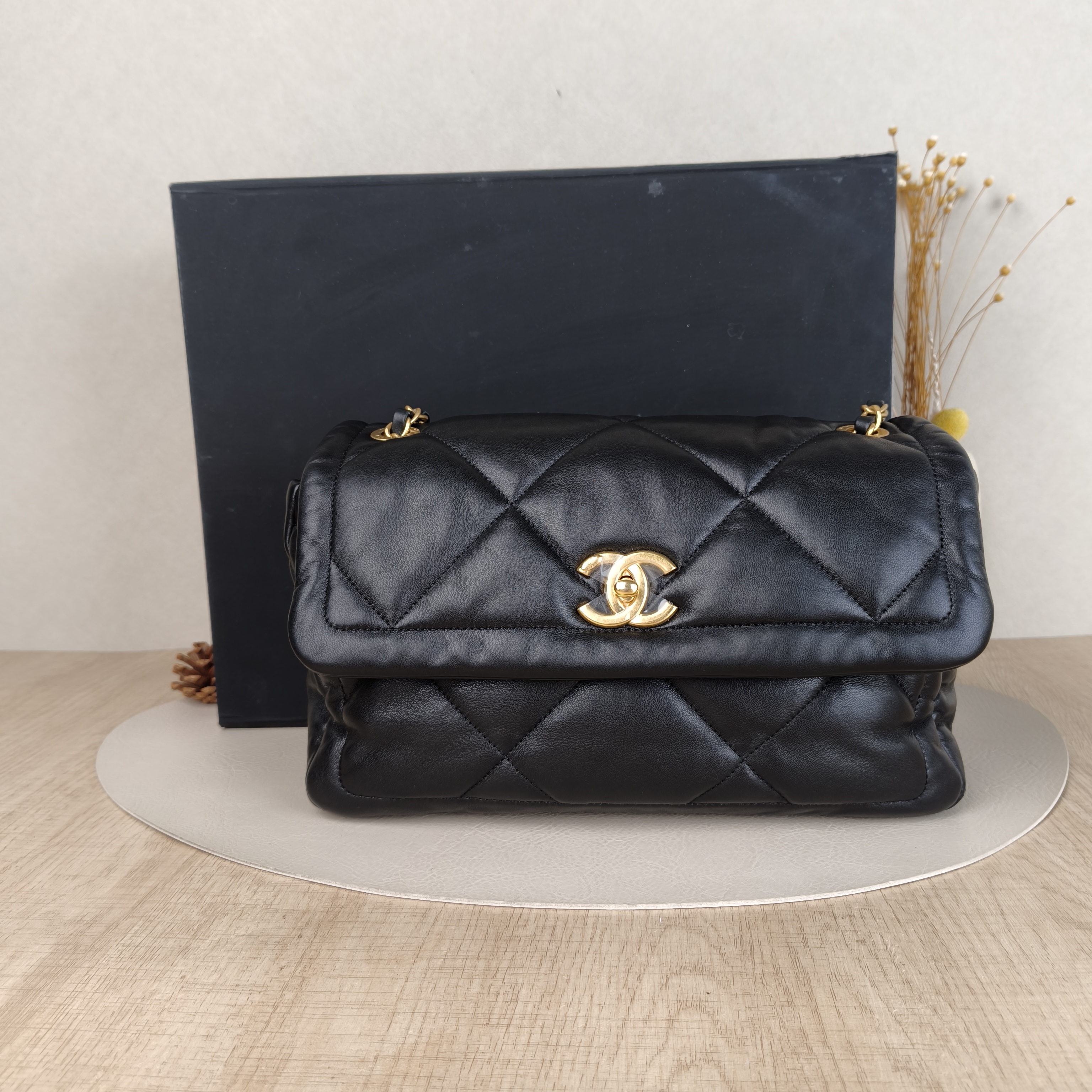 Chanel Crossbody Bag C Black Lambskin Small 28 × 9.5 × 17 cm — cover view 5 of 6
