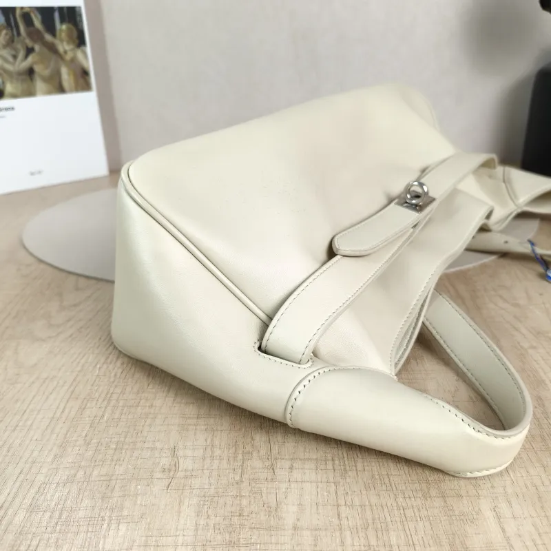BALENCIAGA Shoulder Bagbel air White Calfskin One Size35 × 10 × 21 cm — detail view 3 of 12