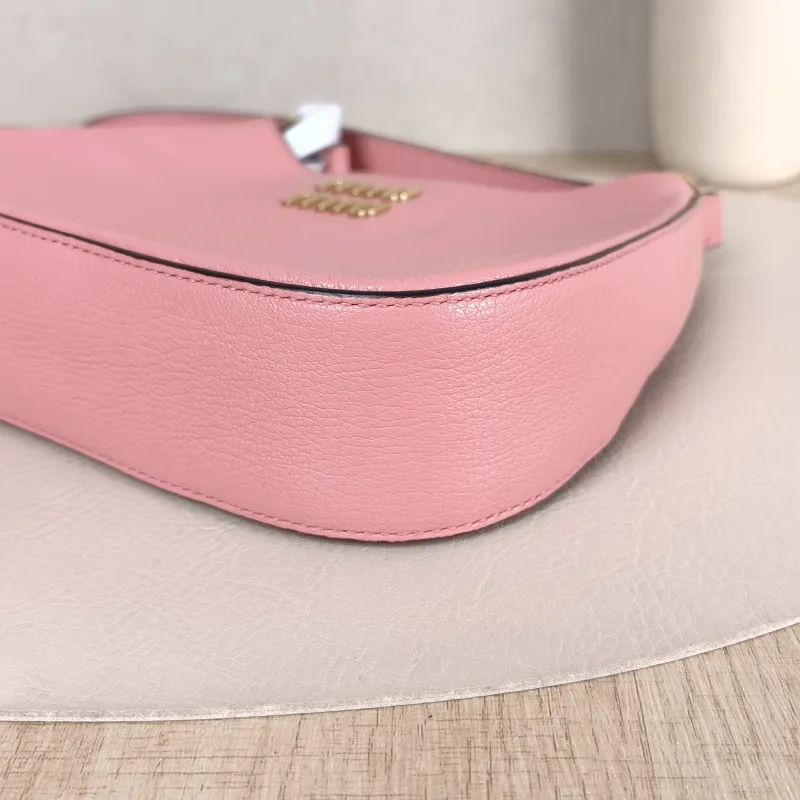Miumiu Shoulder Bag Shoulder Bag Pink Calfskin 22 × 5 × 17 cm — detail view 4 of 9