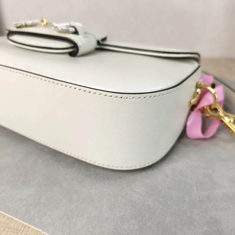 GUCCI Crossbody Bag Horsebit 1955 Horsebit Small White Calfskin Small 24 × 5.5 × 13 cm — detail view 2 of 13