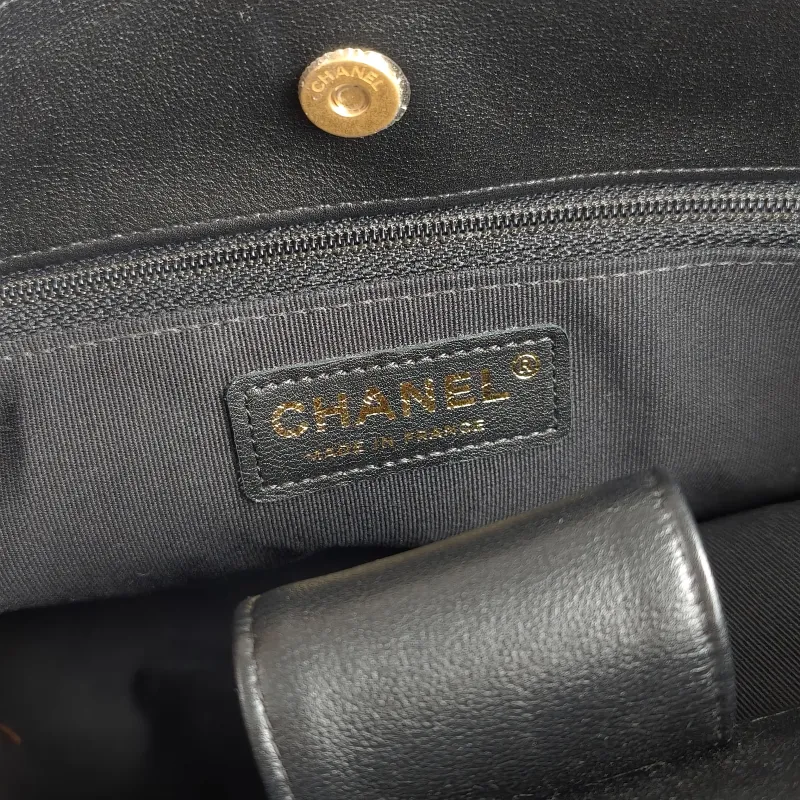 Chanel Shoulder Bag Tote Bag Black One Size 28 × 11 × 18 cm — detail view 5 of 12