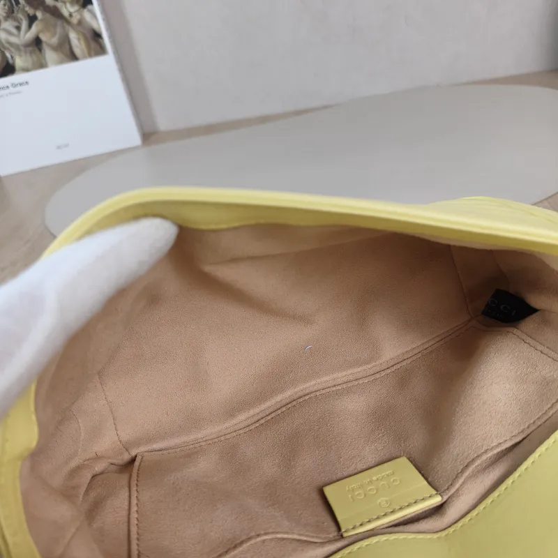 GUCCI Crossbody Bag GG Marmont Small Marmont 22 Yellow Calfskin Small 22 × 6 × 13 cm — detail view 6 of 13