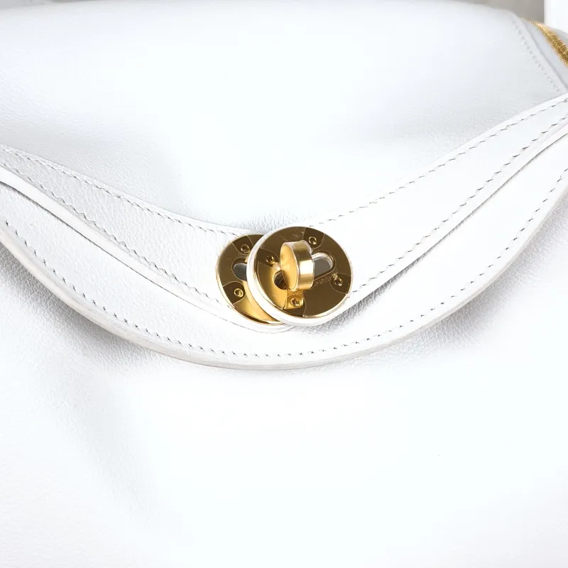 Hermès Crossbody Bag Lindy 2601White Evercolor Calfskin Small26 × 12 × 18 cm — detail view 10 of 11