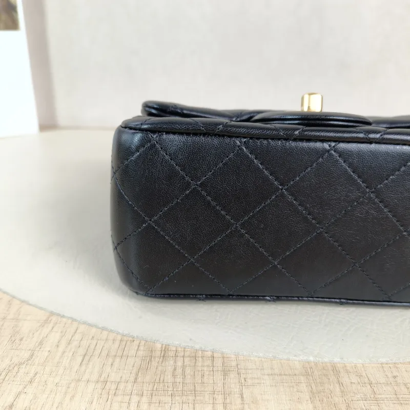 Chanel Crossbody Bag Classic Flap Mini CF Mini Black with Gold-Tone Hardware SL ambskinmini17 × 8 × 13.5 cm — detail view 9 of 12
