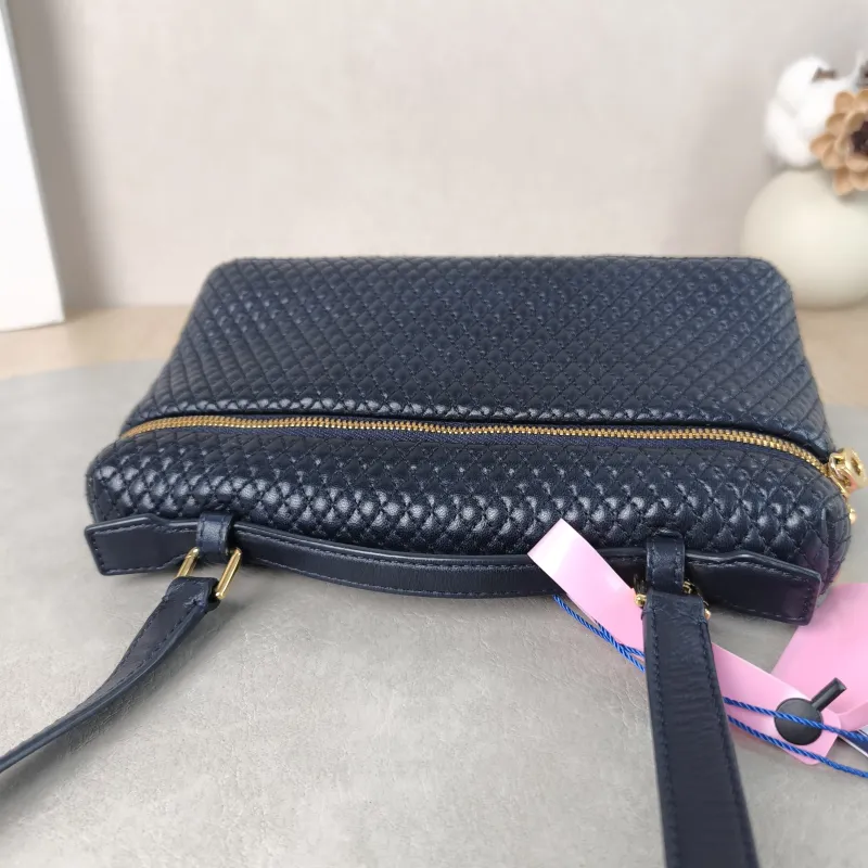 Loro Piana Crossbody Bag Extra Pocket L19Navy Lambskin One Size19 × 7 × 11.5 cm — detail view 7 of 12