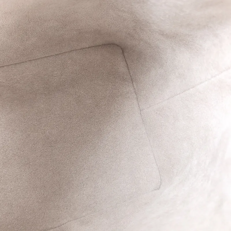 Louis Vuitton Crossbody Bag NANO NOÉ Bucket Bag Nano · White Empreinte Embossed Calfskin nano 13 × 10 × 16 cm — detail view 8 of 9