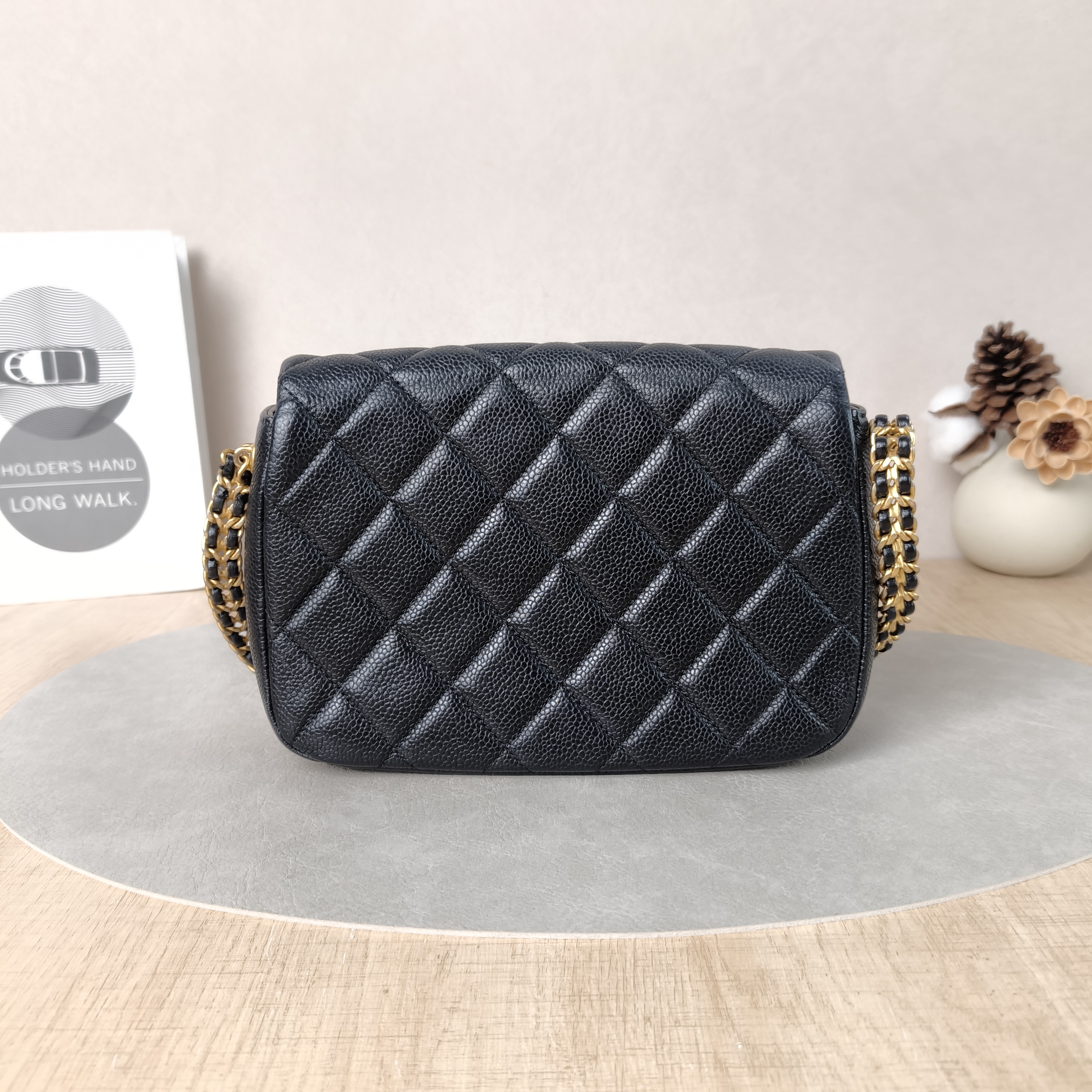 Chanel Crossbody Bag Black Grained Calfskin One Size21 × 7 × 15 cm — cover view 5 of 5