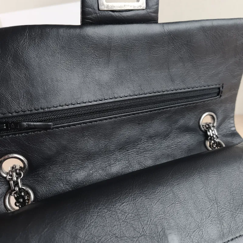 Chanel Crossbody Bag 2.55 Black Calfskin Small 24 × 7.5 × 16 cm 20 — detail view 1 of 14