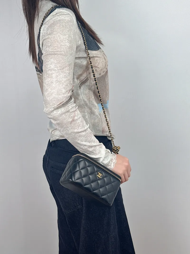 Chanel Crossbody Bag Edition Box Bag Cosmetic Bag Black Lambskin 17 × 8 × 9.5 cm — on-model view 2 of 2