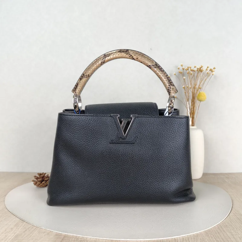 Louis Vuitton Top Handle Bag Capucines Black Calfskin · Medium31.5 × 11 × 20 cm