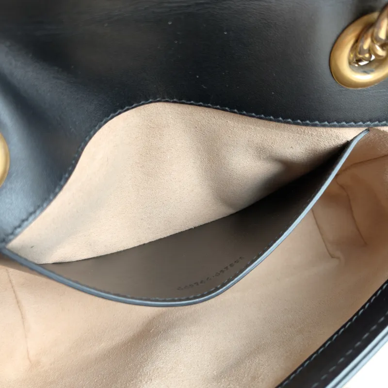 GUCCI Crossbody Bag GG Marmont Small Marmont 22 Black CC alfskin Small 22 × 6 × 13 cm — detail view 10 of 11