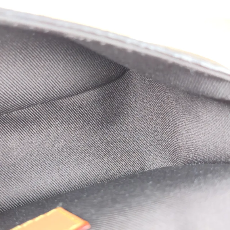 Louis Vuitton Crossbody Bag Diane Baguette Bag Monogram PV Cnano19 × 6 × 10.5 cm — detail view 7 of 12