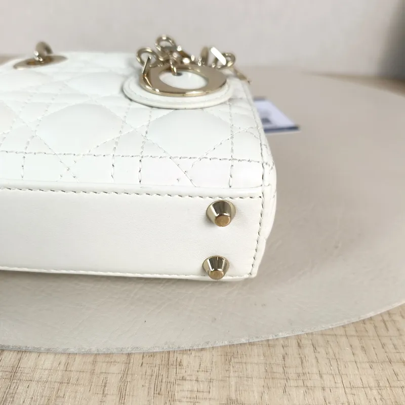 DIOR Crossbody Bag Lady Lady Dior Bag White Lambskin Mini 12 × 5 × 10 cm — detail view 5 of 11
