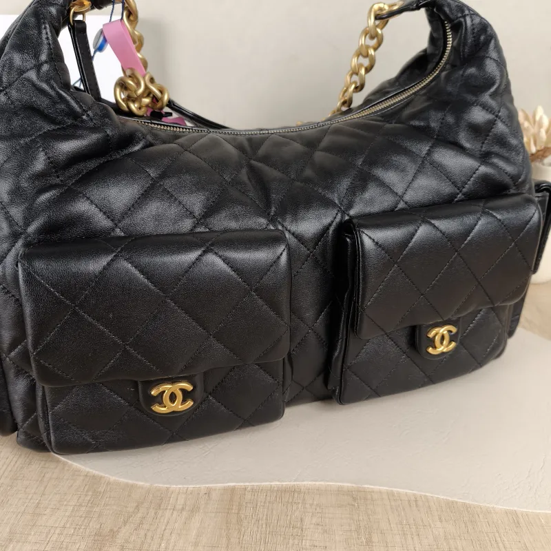 Chanel Shoulder Bag25C Hobo Shoulder Bag Black Lambskinmaxi Large39 × 14 × 35 cm — detail view 7 of 11
