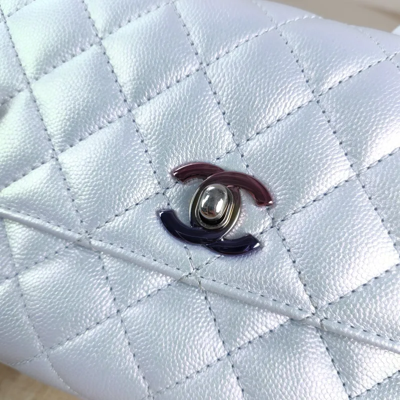Chanel Top Handle Bag Coco Handle​ C Grained Calfskin Small 24 × 10 × 14 cm — detail view 5 of 12
