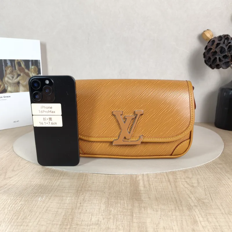 Louis Vuitton Shoulder Bag BUCI Epi Embossed Calfskin One Size 24.5 × 9 × 15.5 cm — cover view 5 of 5