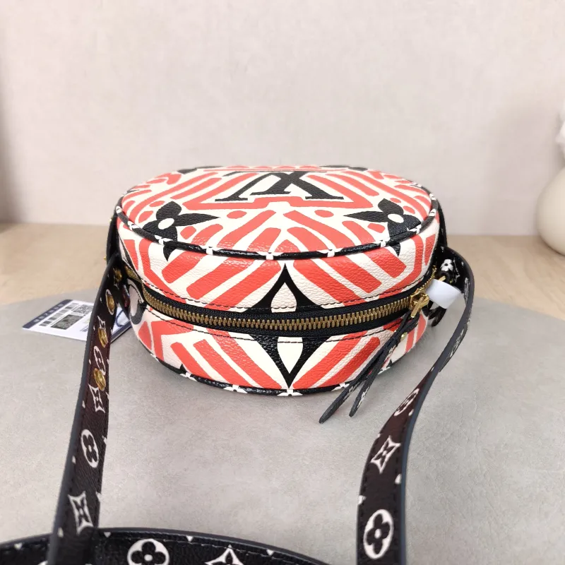 Louis Vuitton Crossbody Bag BOITE CHAPEAU SOUPLE Black PVC Small 17 × 7 × 16 cm — detail view 2 of 9