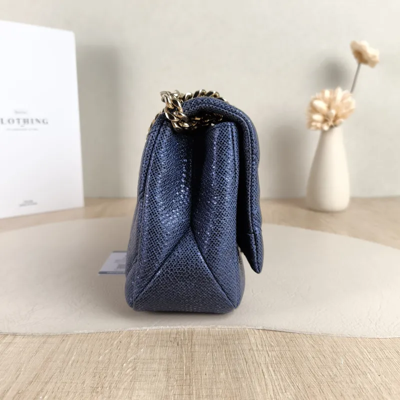 Bvlgari Crossbody Bag Serpenti Cabochon Navy Small 21.5 × 7 × 15 cm — detail view 3 of 11