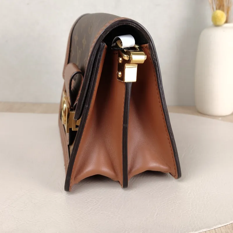 Louis Vuitton Crossbody Bag Dauphine Monogram PVC Mini 20 × 9 × 15 cm — detail view 8 of 11