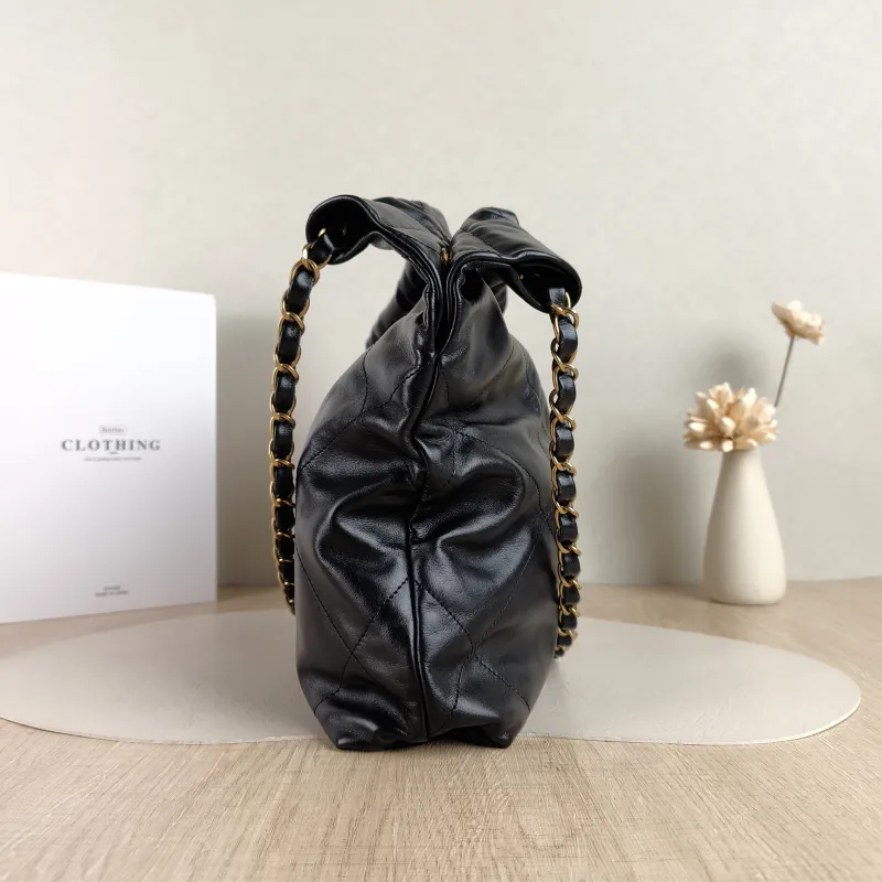 Chanel Shoulder Bag22Bag Black CC alfskin Small35 × 7 × 37 cm — detail view 13 of 14