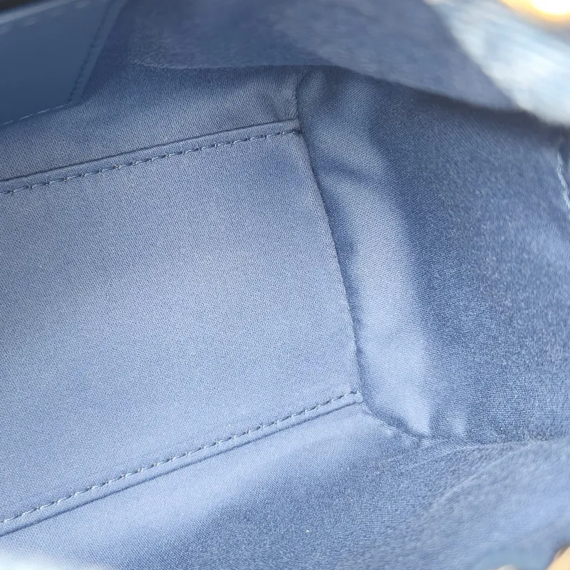 Chanel Crossbody Bag 25Bag Mini 22 × 12.5 × 22 cm — detail view 3 of 12